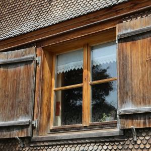 What Is Warping And How Prevent Wood Shutters From It?